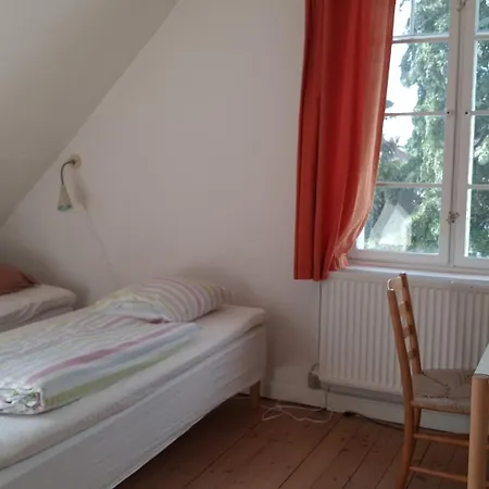 3 V Taglejlighed I Byggeforeningshus I Roligt Kvarter شقة