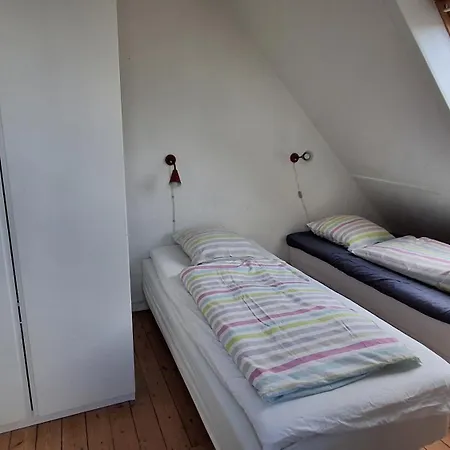 Appartement 3 V Taglejlighed I Byggeforeningshus I Roligt Kvarter Copenhague